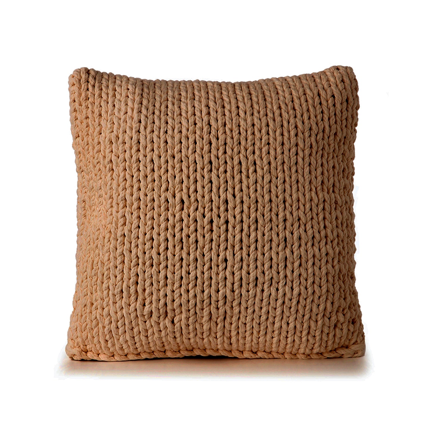Almofada em tricô artesanal String Lisa 45x45 Caramelo