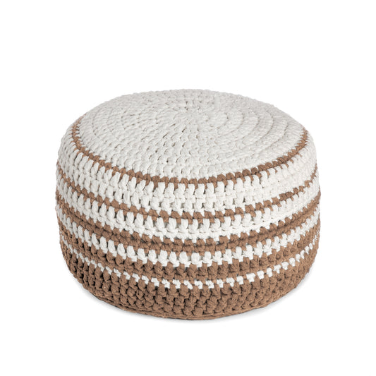 Puff de crochê artesanal listras, Caramelo, com fio 100% algodão.  Fechamento com zíper, possibilitando a remoção da capa para lavagem.  Dimensões: Altura - 30cm; Diâmetro - 60cm.