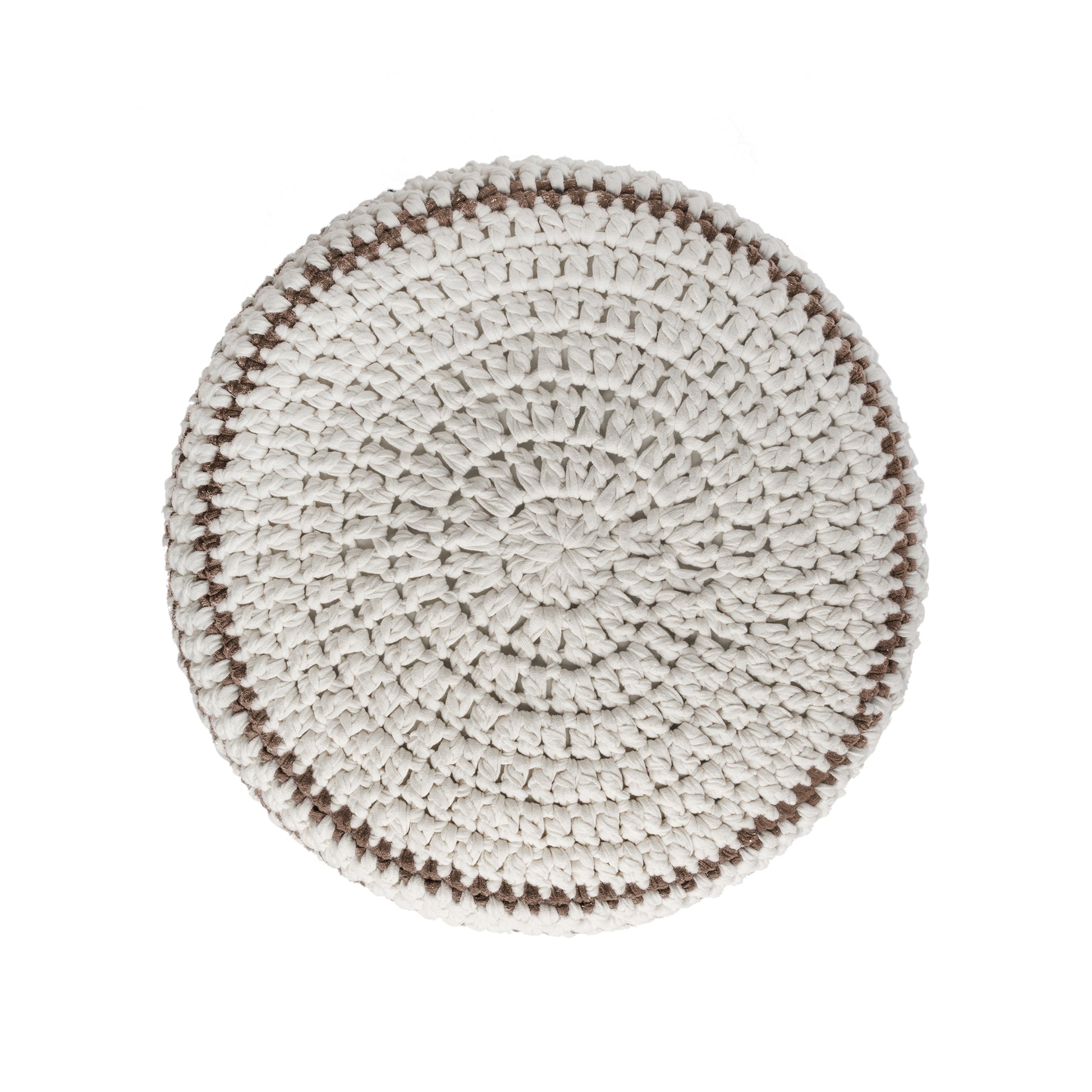 Puff de crochê artesanal listras, Caramelo, com fio 100% algodão.  Fechamento com zíper, possibilitando a remoção da capa para lavagem.  Dimensões: Altura - 30cm; Diâmetro - 60cm.