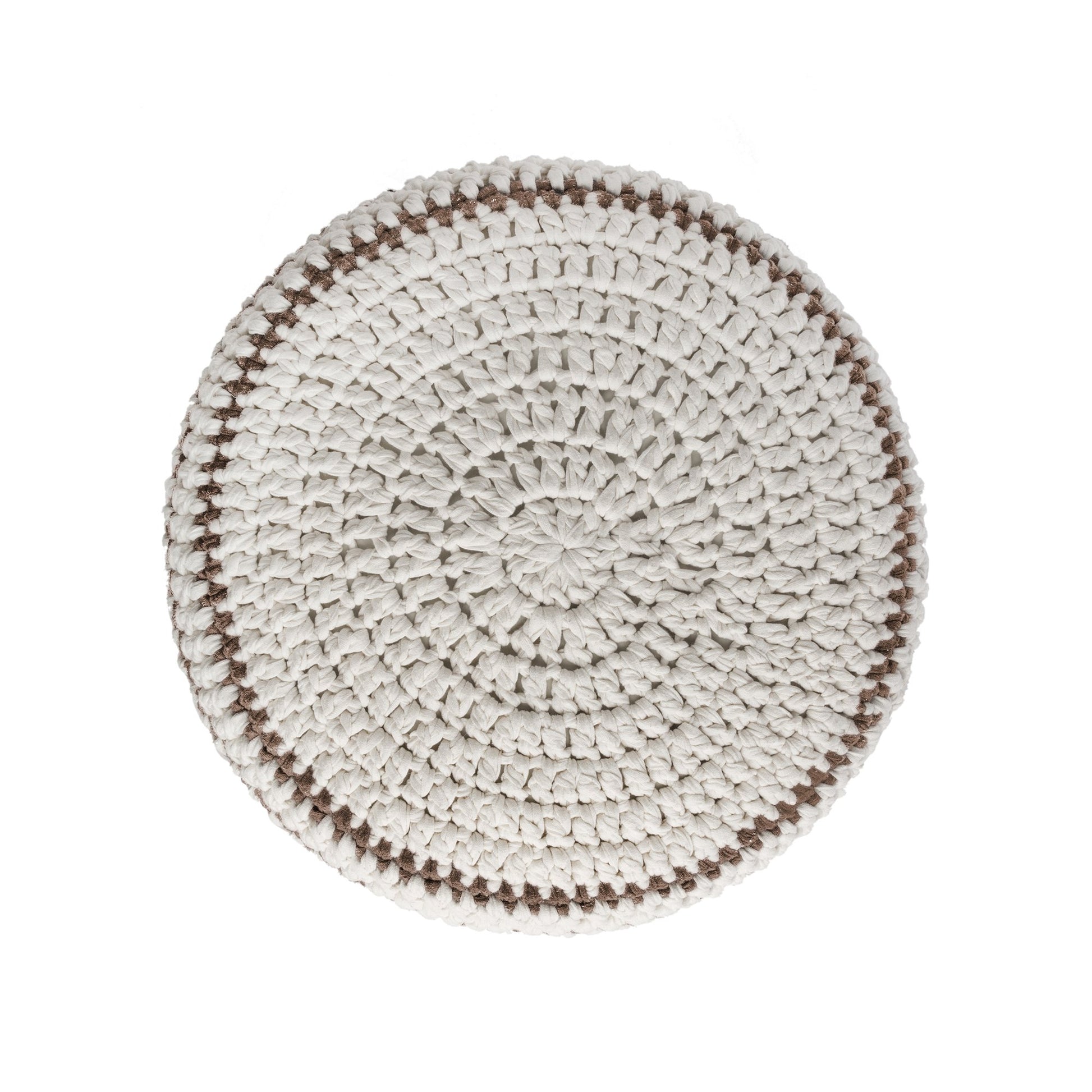 Puff de crochê artesanal listras, Caramelo, com fio 100% algodão.  Fechamento com zíper, possibilitando a remoção da capa para lavagem.  Dimensões: Altura - 30cm; Diâmetro - 60cm.