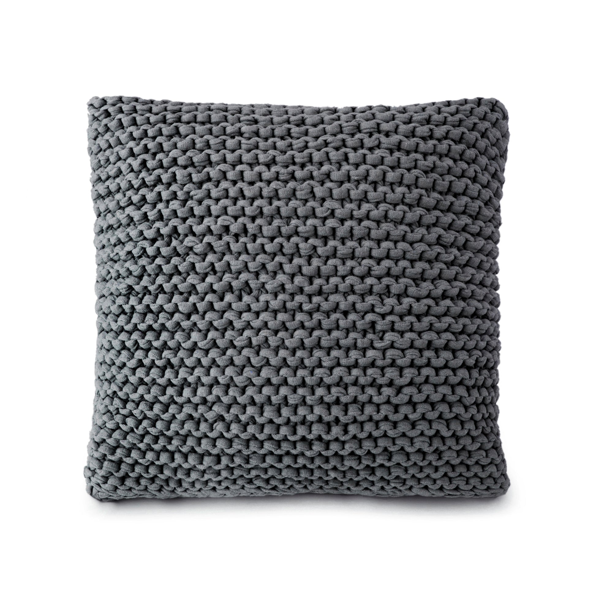 Almofada em tricô artesanal Cinza, frente e verso, com fio 100% algodão. Fechamento com zíper, possibilitando a remoção da capa para lavagem. Dimensões: Altura - 50cm; Largura - 50cm.