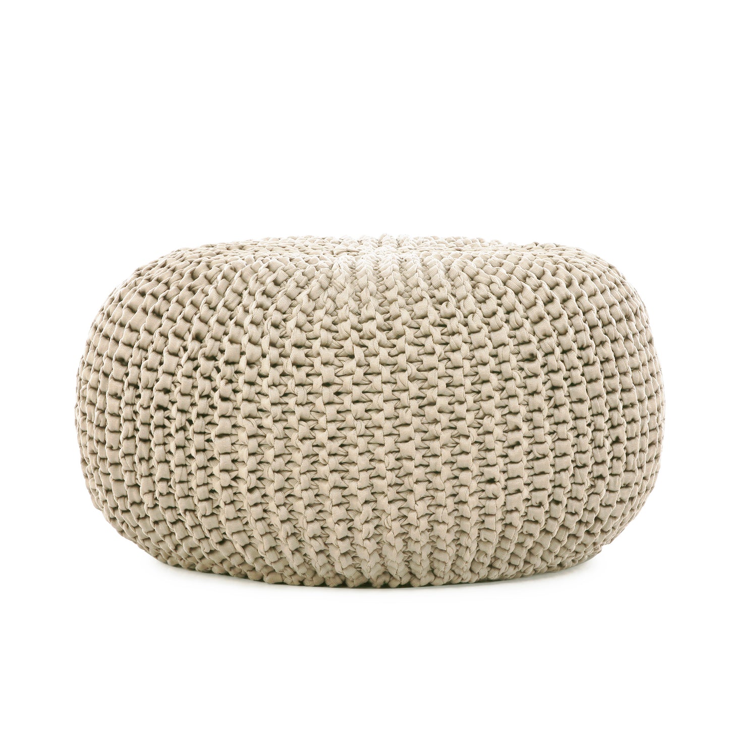 Puff em tricô artesanal para área externa, com fio 100% polipropileno. Enchimento em tecido aquablock e isopor. Fechamento com zíper, possibilitando a remoção da capa para lavagem. Dimensões: Altura - 30cm; Largura - 75cm; Comprimento - 75cm.