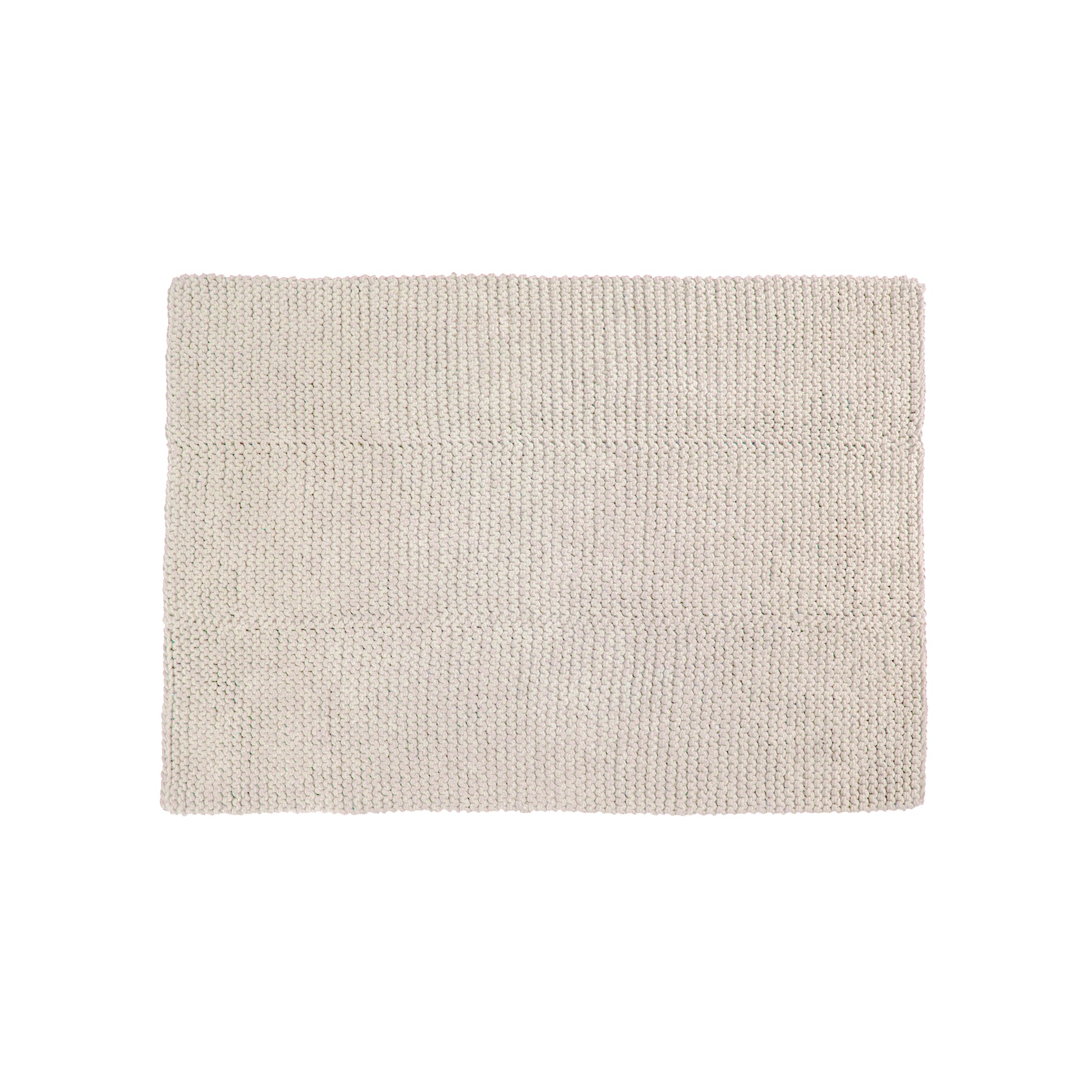 Tapete em tricô artesanal Cru, com fio 100% algodão. Dimensões: Largura - 150cm; Comprimento - 200cm.