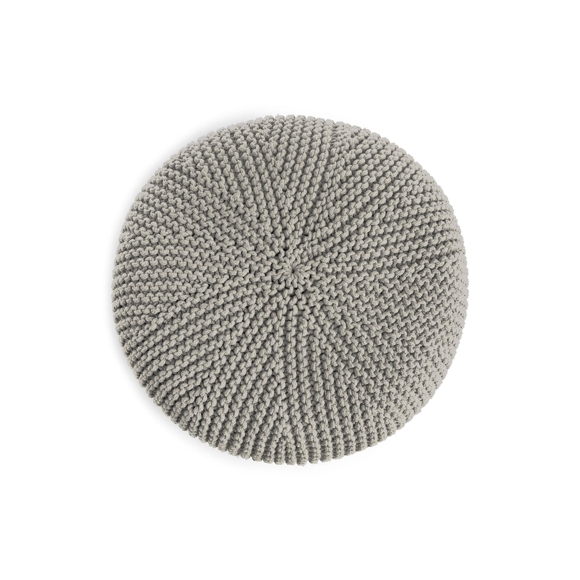 Puff em tricô artesanal,  Fendi, com fio 100% algodão. Fechamento com zíper, possibilitando a remoção da capa para lavagem. Dimensões: Altura - 30cm; Diâmetro - 75cm.