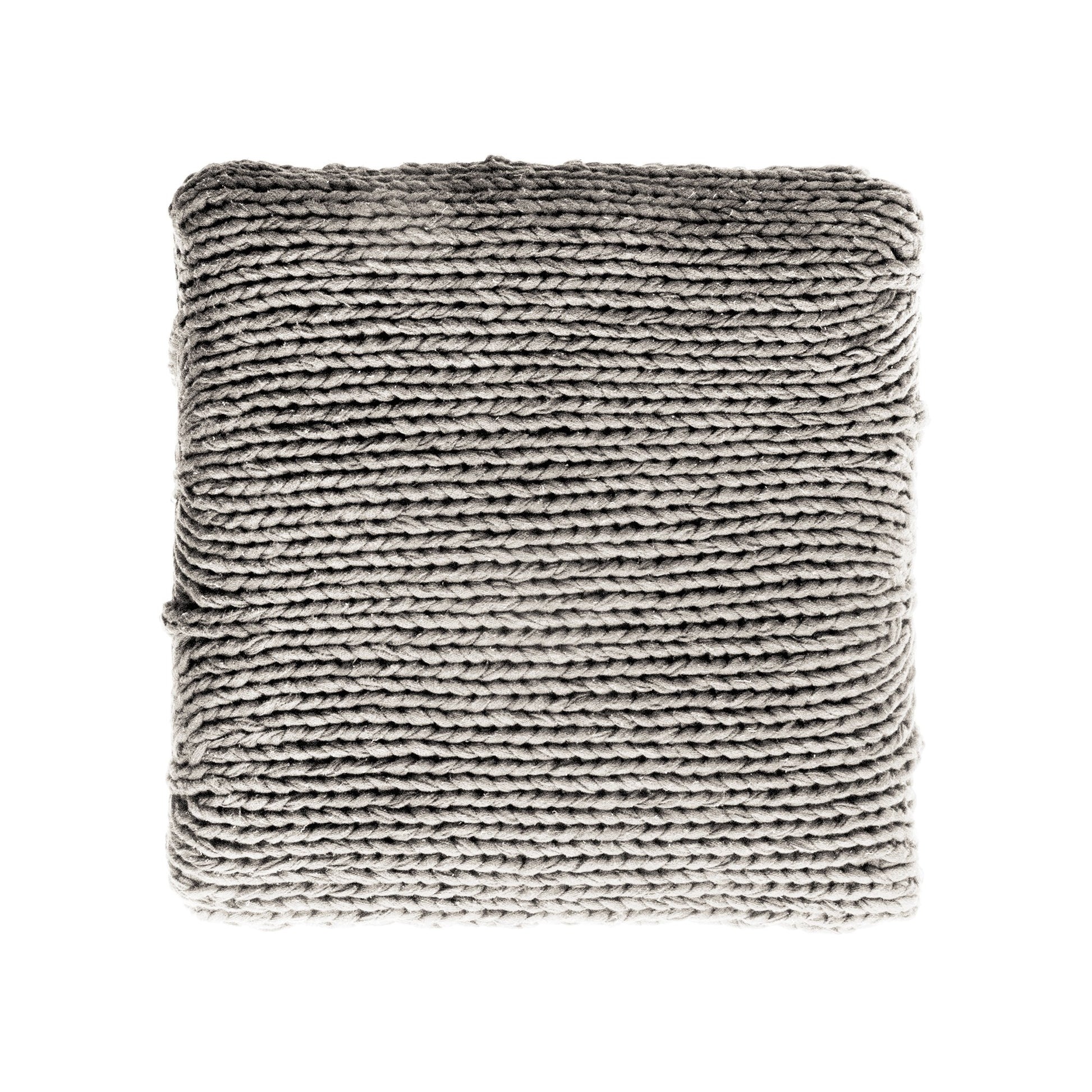 Puff Zig Zag, em tricô artesanal, Fendi/Cru, com fio 100% algodão. Dimensões: Altura - 40cm; Largura - 45cm; Comprimento - 45cm.