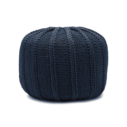 Puff em tricô artesanal, Marinho, com fio 100% algodão. Fechamento com zíper, possibilitando a remoção da capa para lavagem. Dimensões: Altura - 40cm; Diâmetro - 60cm.