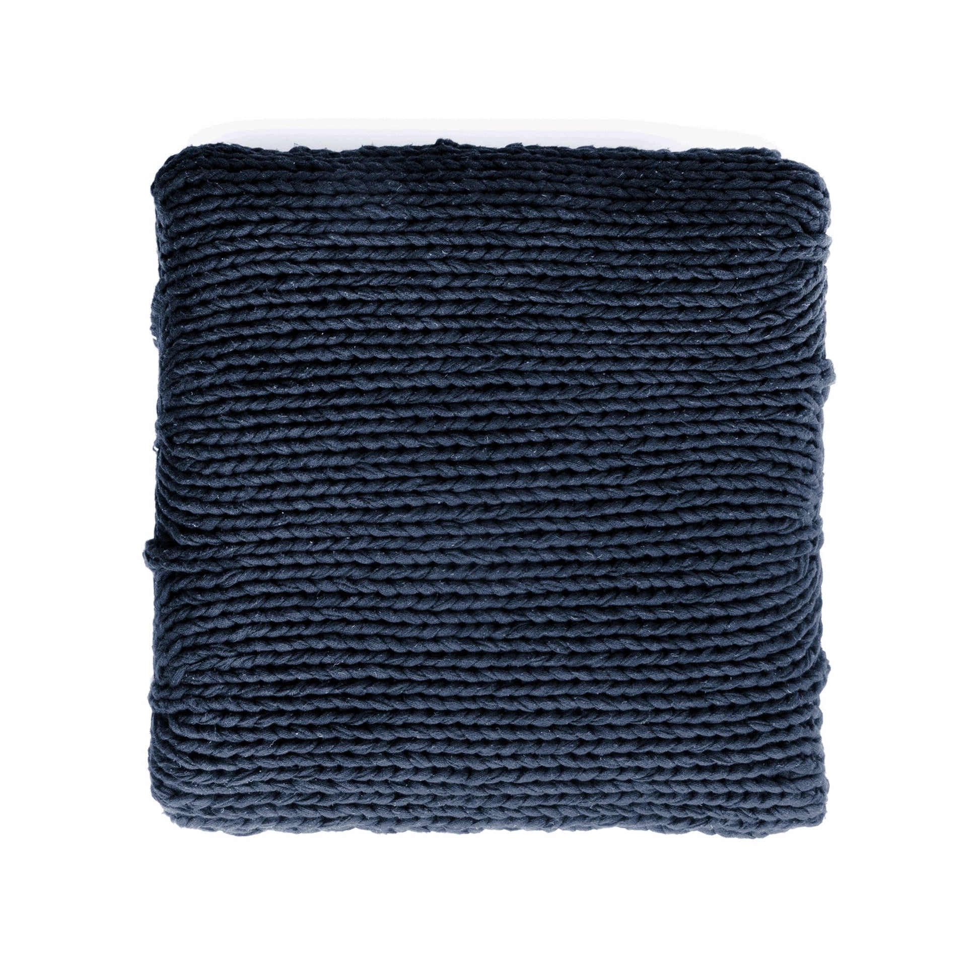 Puff Zig Zag, em tricô artesanal, Marinho/Cru, com fio 100% algodão. Dimensões: Altura - 40cm; Largura - 45cm; Comprimento - 45cm.