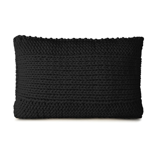 Almofada em tricô artesanal Preto, frente e verso, com fio 100% algodão. Fechamento com zíper, possibilitando a remoção da capa para lavagem. Dimensões: Altura - 40cm; Largura - 60cm.