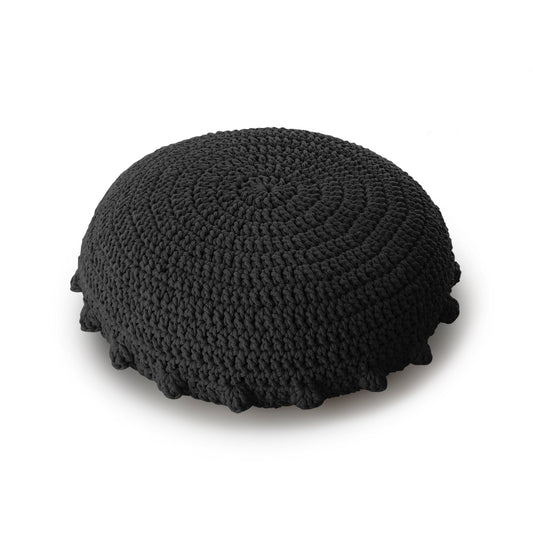 Puff Disco em crochê Preto, com fio 100% algodão.  Fechamento com zíper, possibilitando a remoção da capa para lavagem.  Dimensões: Altura - 20cm; Diâmetro - 85cm.