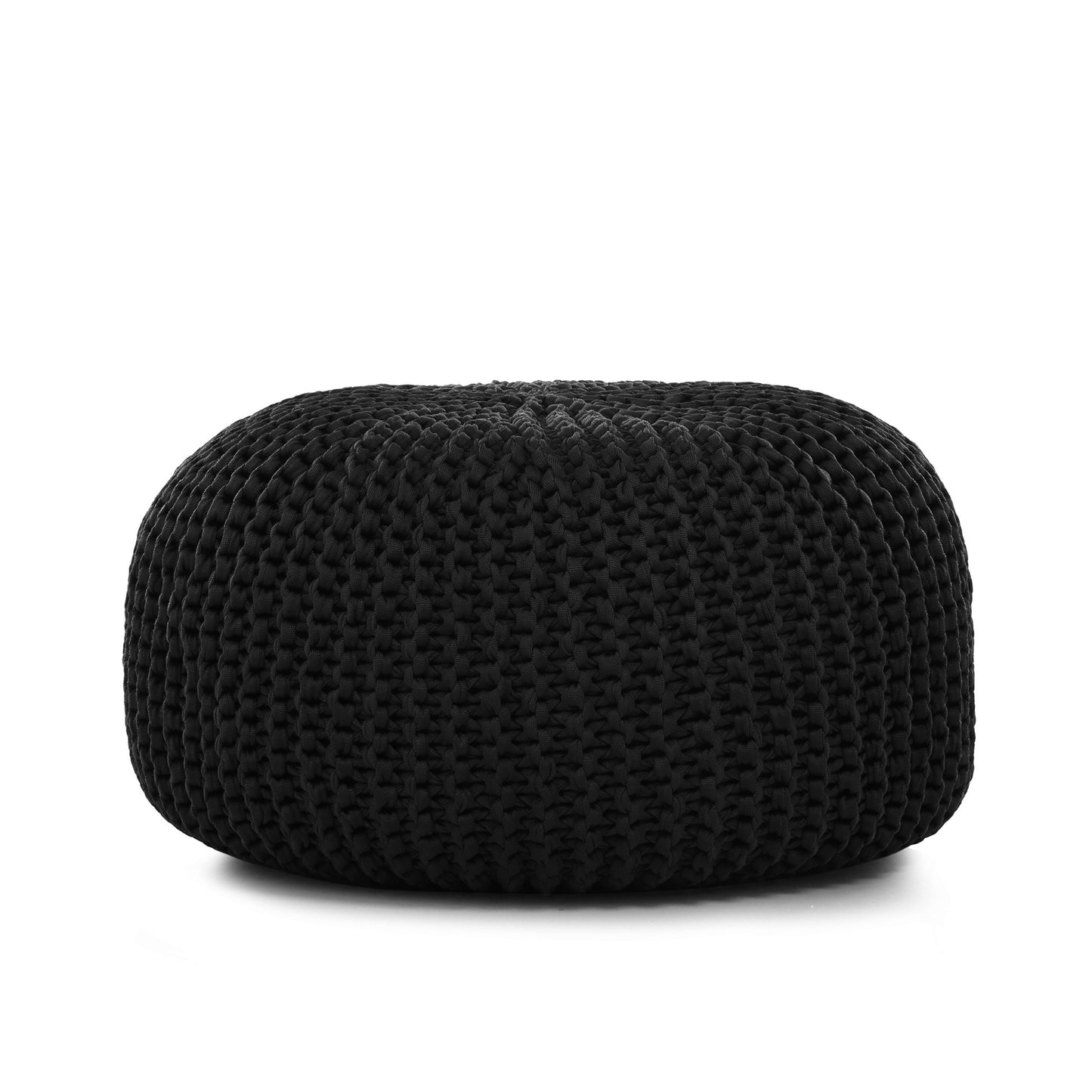 Puff em tricô artesanal para área externa, com fio 100% polipropileno. Enchimento em tecido aquablock e isopor. Fechamento com zíper, possibilitando a remoção da capa para lavagem. Dimensões: Altura - 30cm; Largura - 75cm; Comprimento - 75cm.