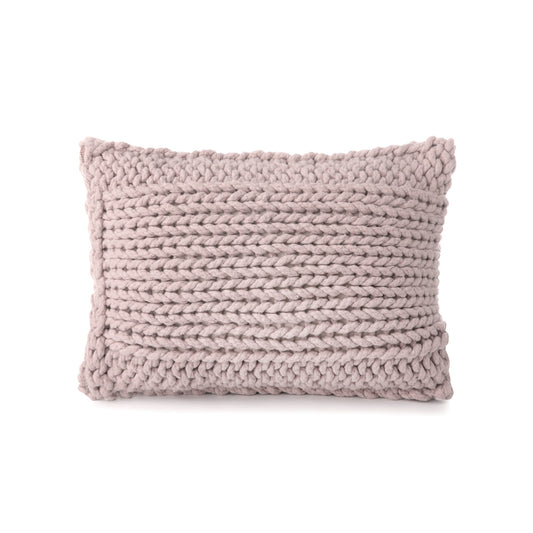 Almofada em tricô artesanal Rose, frente e verso, com fio 100% algodão. Fechamento com zíper, possibilitando a remoção da capa para lavagem. Dimensões: Altura - 30cm; Largura - 45cm.