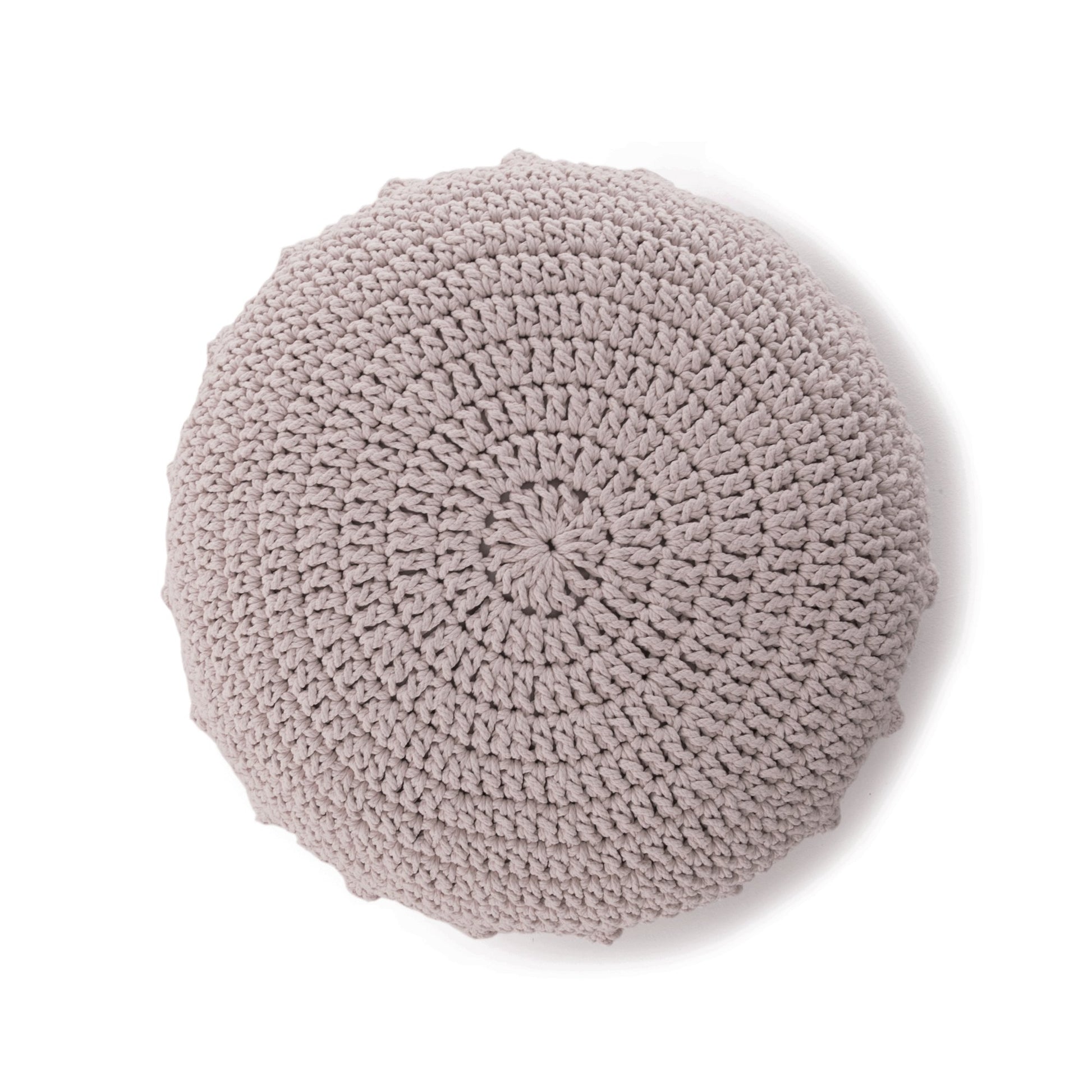 Puff Disco em crochê Rose, com fio 100% algodão.  Fechamento com zíper, possibilitando a remoção da capa para lavagem.  Dimensões: Altura - 20cm; Diâmetro - 85cm.
