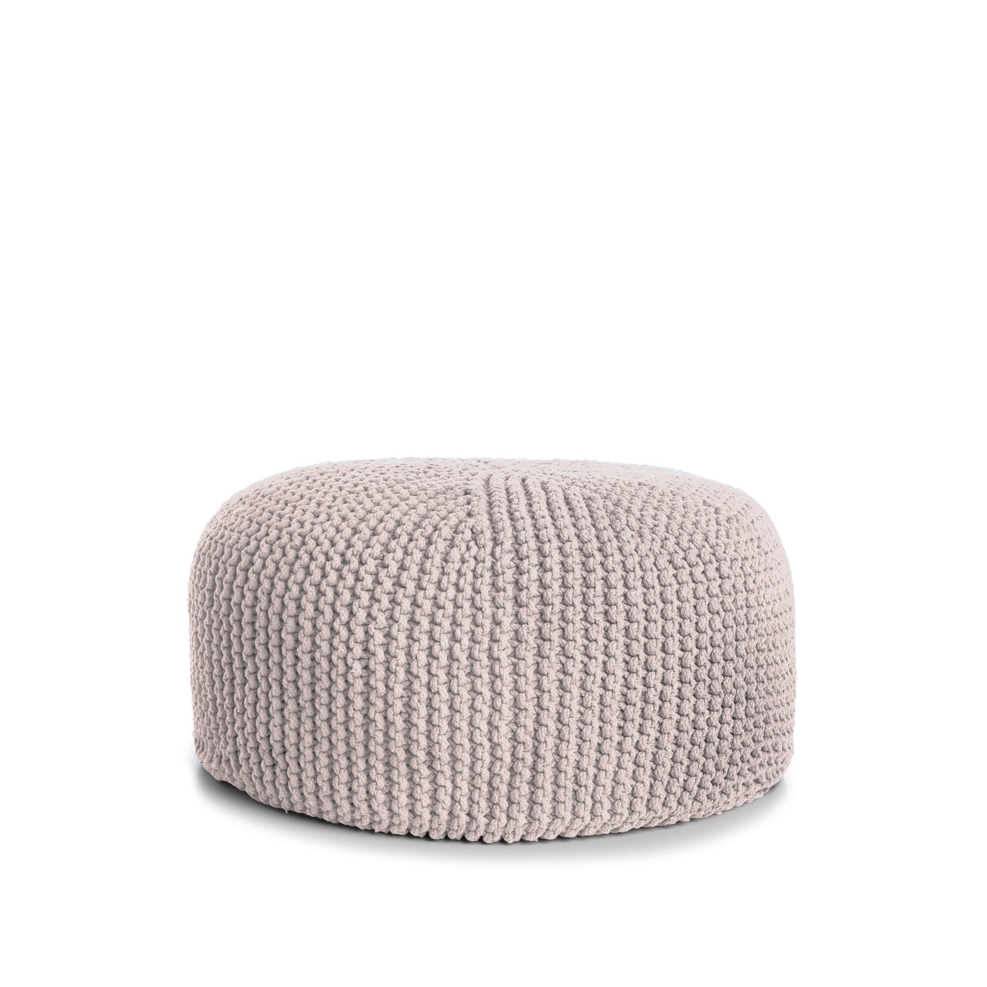 Puff em tricô artesanal,  Rose, com fio 100% algodão. Fechamento com zíper, possibilitando a remoção da capa para lavagem. Dimensões: Altura - 30cm; Diâmetro - 75cm.