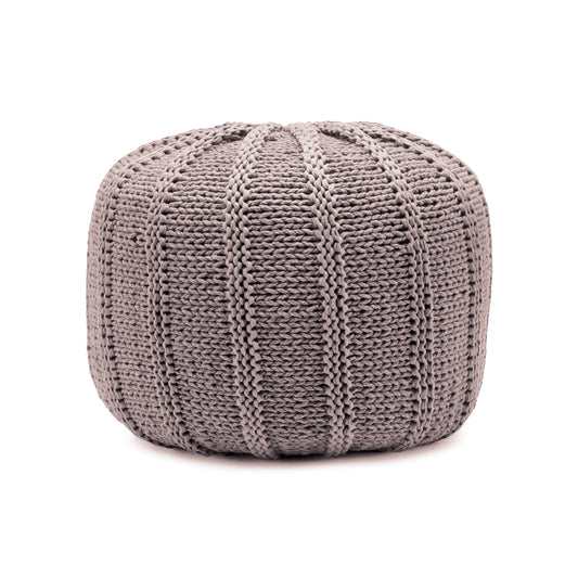Puff em tricô artesanal, Rose, com fio 100% algodão. Fechamento com zíper, possibilitando a remoção da capa para lavagem. Dimensões: Altura - 40cm; Diâmetro - 60cm.