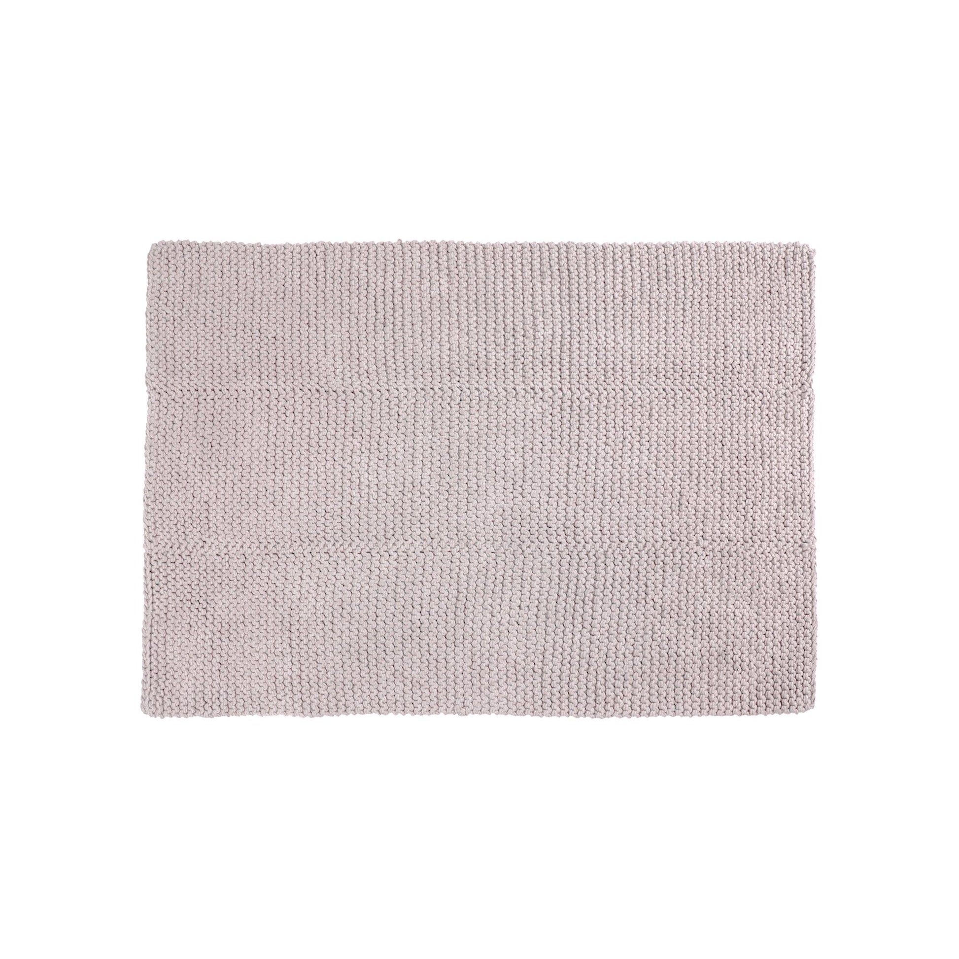 Tapete em tricô artesanal Rose, com fio 100% algodão. Dimensões: Largura - 150cm; Comprimento - 200cm.