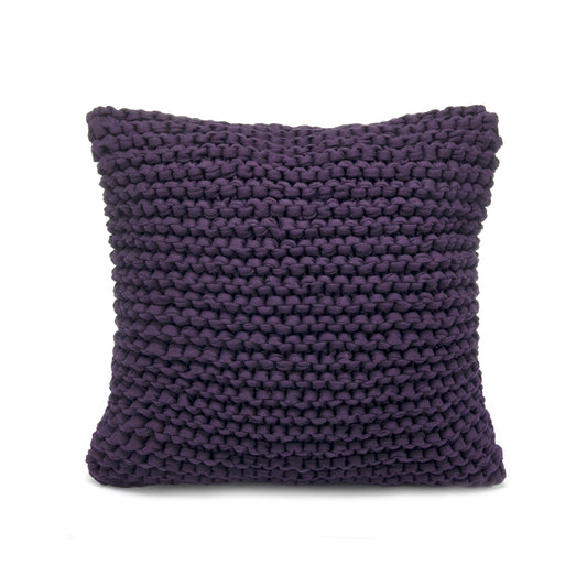 Almofada em tricô artesanal Roxo, frente e verso, com fio 100% algodão. Fechamento com zíper, possibilitando a remoção da capa para lavagem. Dimensões: Altura - 50cm; Largura - 50cm.
