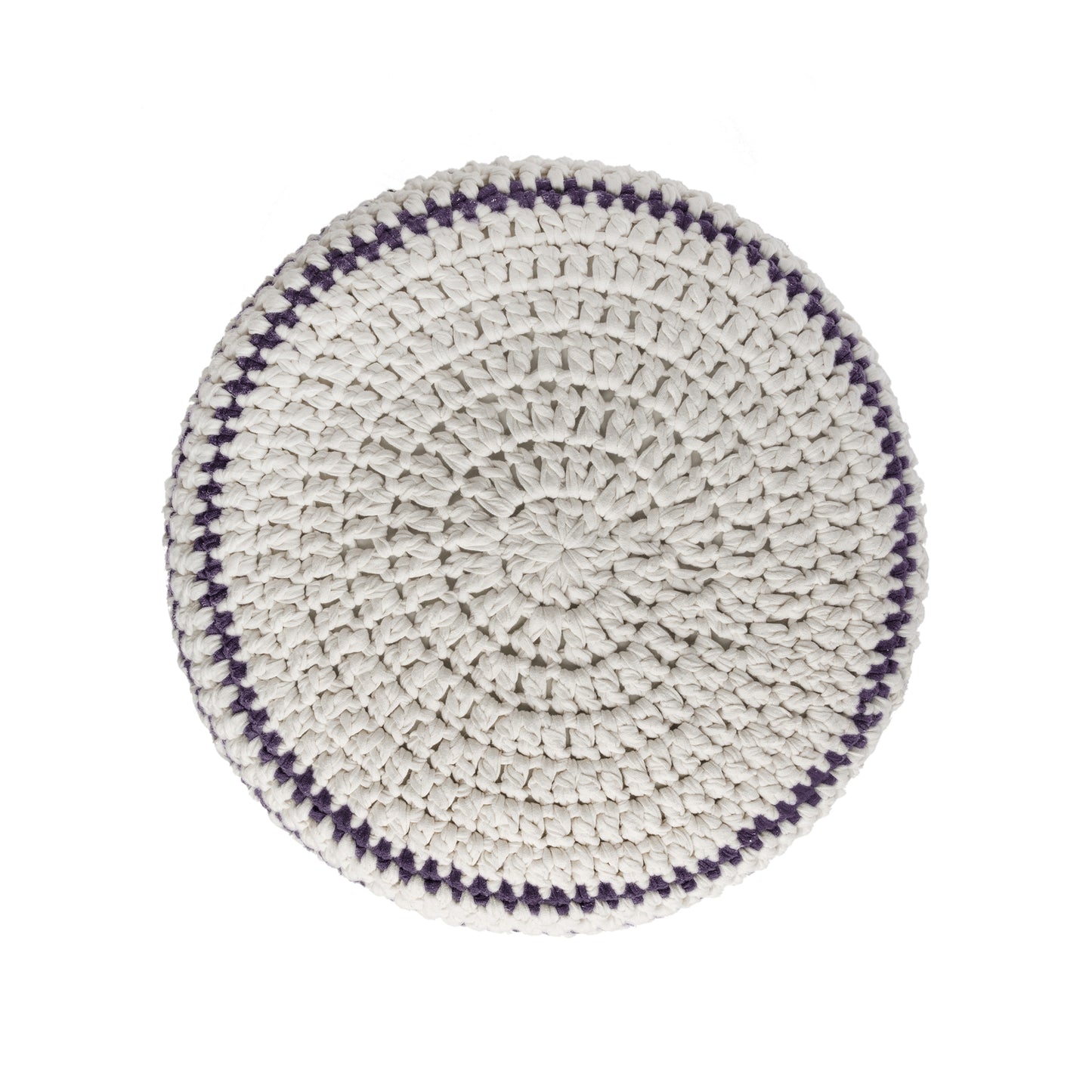 Puff de crochê artesanal listras, Roxo, com fio 100% algodão. Fechamento com zíper, possibilitando a remoção da capa para lavagem. Dimensões: Altura - 30cm; Diâmetro - 60cm.