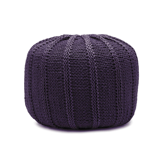 Puff em tricô artesanal, Roxo, com fio 100% algodão. Fechamento com zíper, possibilitando a remoção da capa para lavagem. Dimensões: Altura - 40cm; Diâmetro - 60cm.