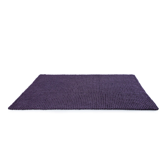 Tapete em tricô artesanal Roxo, com fio 100% algodão. Dimensões: Largura - 150cm; Comprimento - 200cm.