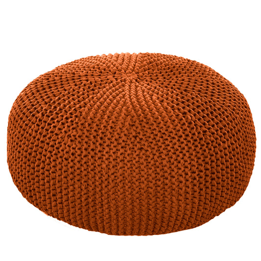 Puff em tricô artesanal Terracota, para área externa, com fio 100% polipropileno. Fechamento com zíper, possibilitando a remoção da capa para lavagem. Dimensões: Altura - 35cm; Largura - 100cm; Comprimento - 100cm.