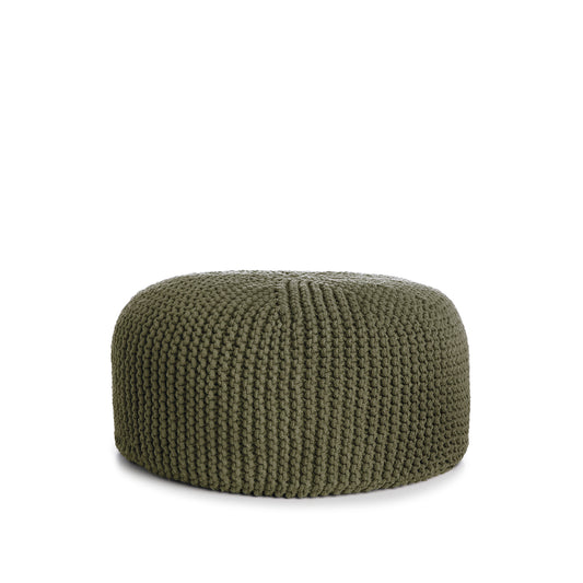 Puff em tricô artesanal,  Verde, com fio 100% algodão. Fechamento com zíper, possibilitando a remoção da capa para lavagem. Dimensões: Altura - 30cm; Diâmetro - 75cm.