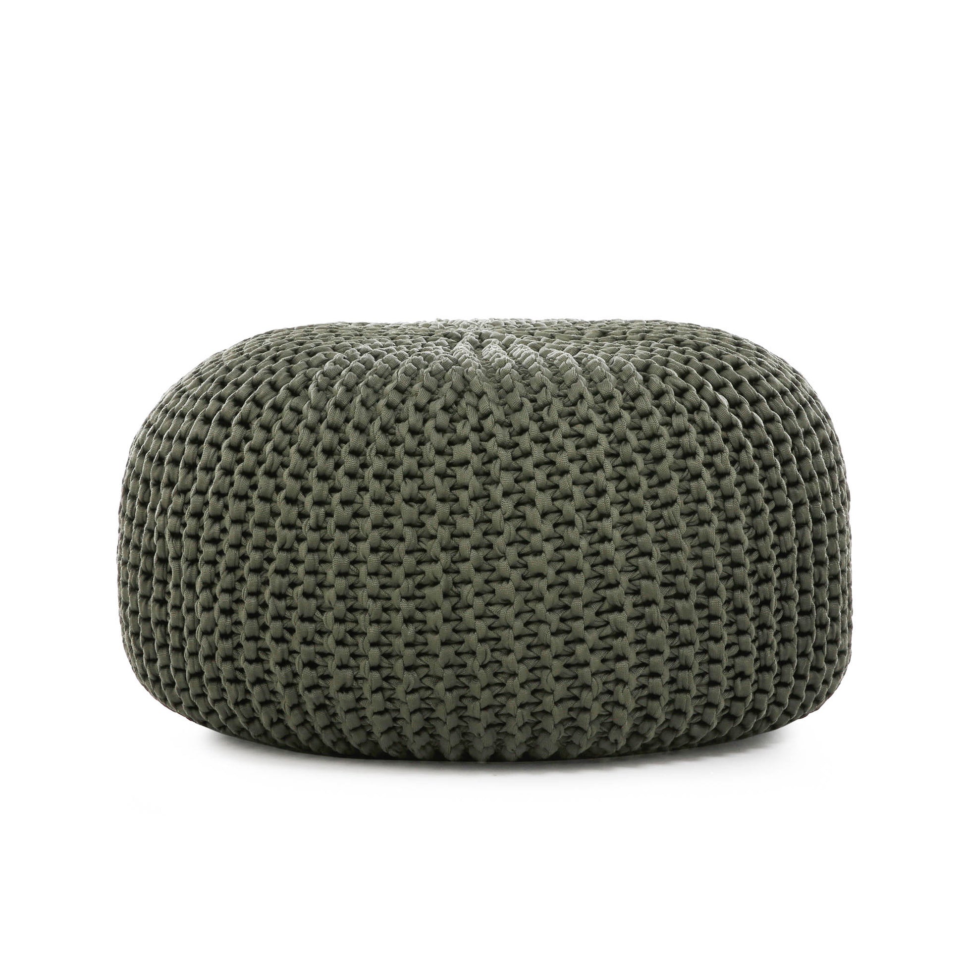 Puff em tricô artesanal para área externa, com fio 100% polipropileno. Enchimento em tecido aquablock e isopor. Fechamento com zíper, possibilitando a remoção da capa para lavagem. Dimensões: Altura - 30cm; Largura - 75cm; Comprimento - 75cm.