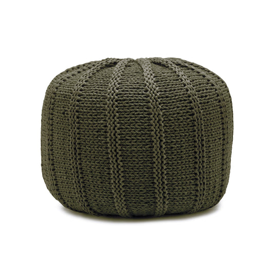Puff em tricô artesanal, Verde, com fio 100% algodão. Fechamento com zíper, possibilitando a remoção da capa para lavagem. Dimensões: Altura - 40cm; Diâmetro - 60cm.