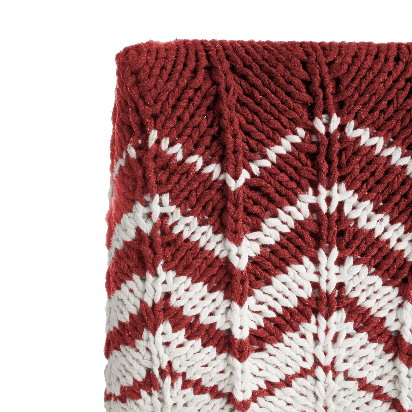 Puff Zig Zag, em tricô artesanal, Vermelho/Cru, com fio 100% algodão. Dimensões: Altura - 40cm; Largura - 45cm; Comprimento - 45cm.