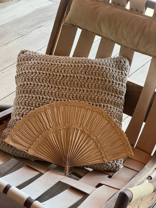 Almofada em Crochê Outdoor 50x50 Fendi Pronta Entrega