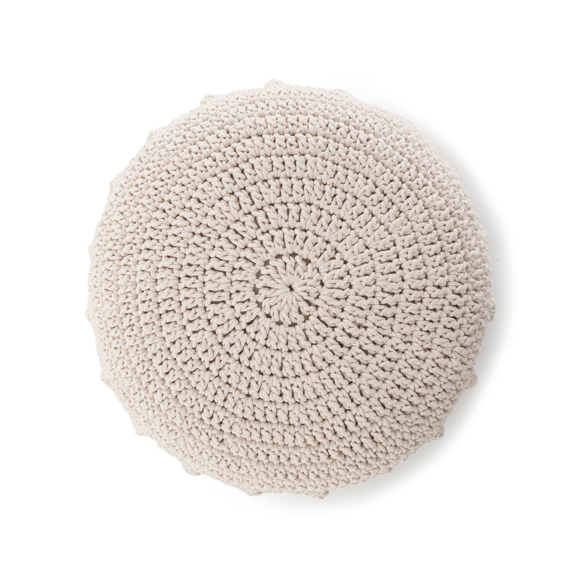 Puff Disco em crochê Cru, com fio 100% algodão.  Fechamento com zíper, possibilitando a remoção da capa para lavagem.  Dimensões: Altura - 20cm; Diâmetro - 85cm. 